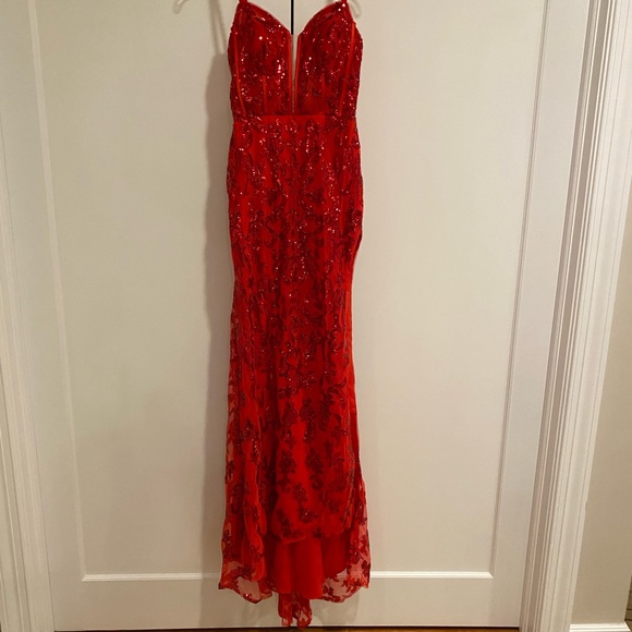 Red sequins prom dress. Size 4 - Picture 1 of 6